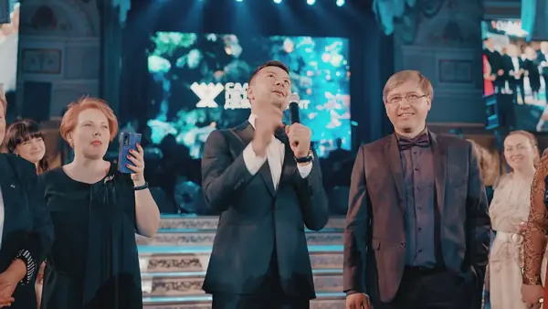 Ведущий из нашей школы